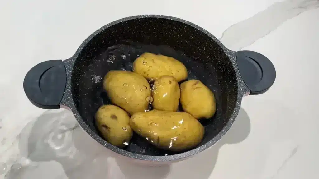 Salade de Pomme de Terre: A Timeless Classic