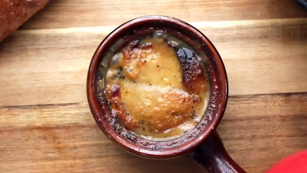 Soupe à l'Oignon Française Authentique : Une Recette Réconfortante